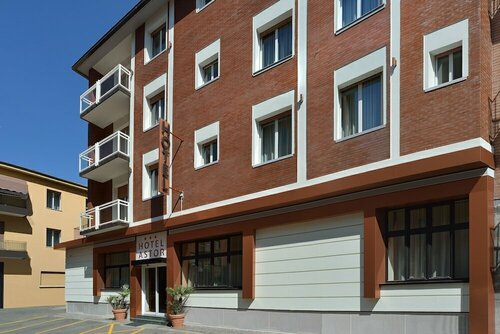 Astor Hotel, Забронировать Отель Отели Болоньи 3 звезды, рядом с Музей памяти Устика, 3*