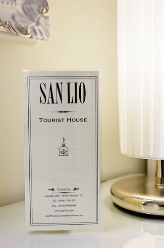 San Lio Tourist House, Забронировать Отель Кастелло Венеция, рядом с Консульство Российской Федерации в Венеции