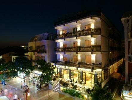 Hotel Major, Забронировать Отель Отели Каттолики с парковкой, рядом с Аквариум Le Navi, Парковка