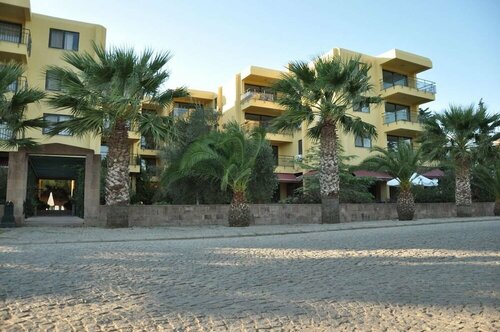 Palm Court Suites, Забронировать Отель Отели Айвалык с завтраком, Завтраки