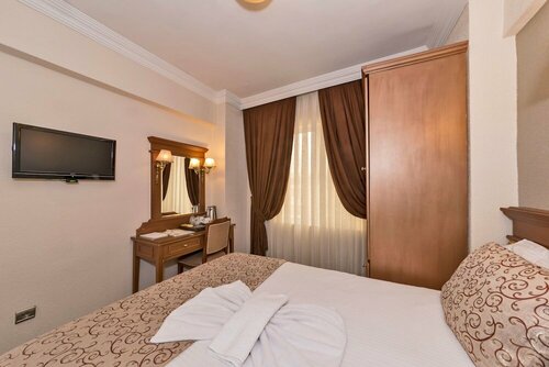 Laleli Gonen Hotel, Забронировать Отель Отели Стамбула по системе «всё включено», рядом с Железнодорожный вокзал Йеникапы, Всё включено
