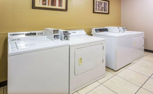 Days Inn and Suites Vancouver, 予約 ホテル バンクーバー Willamette Valley