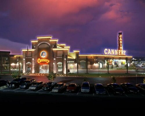 Cannery Hotel & Casino, Забронировать Отель Норт-Лас-Вегас Лас-Вегас, рядом с Cannery Casino