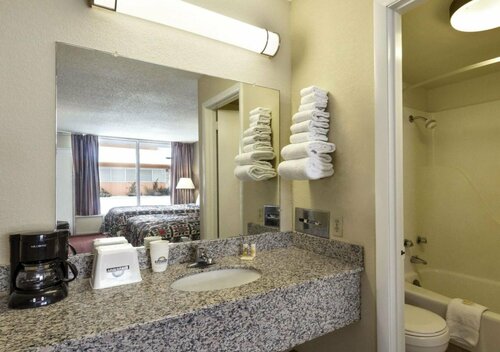 Days Inn by Wyndham White House, Rezerwuj Hotel White House Tennessee