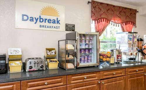 Days Inn by Wyndham Bradenton I-75, Boek Hotel Hotels in Florida met ontbijt, Ontbijt
