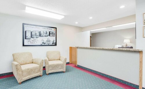 Super 8 by Wyndham Oelwein, Prenota Hotel Oelwein Iowa