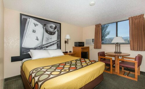 Super 8 by Wyndham Casper West by the River, Buchen Sie Gasthaus Mini-Hotels in Wyoming, Gasthaus