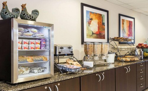 Microtel Inn & Suites by Wyndham Spring Hill/Weeki Wachee, Reserva ahora Hotel Hoteles y alojamientos en Spring Hill, Hotel