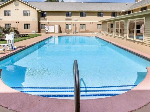 Comfort Inn & Suites - near Robins Air Force Base Main Gate, Reserva ahora Hotel Hoteles en Warner Robins con piscina, Piscina