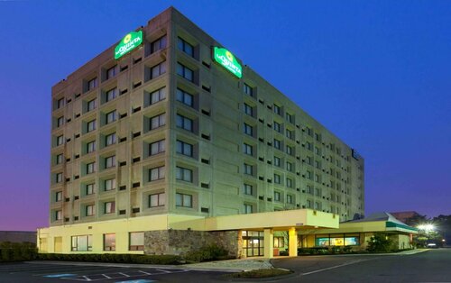 La Quinta by Wyndham New Haven, Забронировать Отель Нью-Хейвен штат Коннектикут