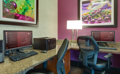 Drury Inn & Suites Baton Rouge, Reserva ahora Hotel Hoteles en Misuri con piscina, Piscina