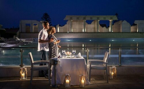 Kipriotis Village Resort by Anayia All Inclusive Resorts, Забронировать Курортный отель Курортные отели Псалиди, рядом с Болота Псалиди, Курортный отель