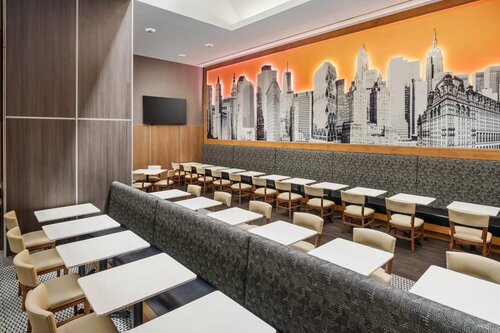 Hampton Inn Manhattan/Times Square Central, Book Hotel Hoteller i New York State med parkering, Parkering