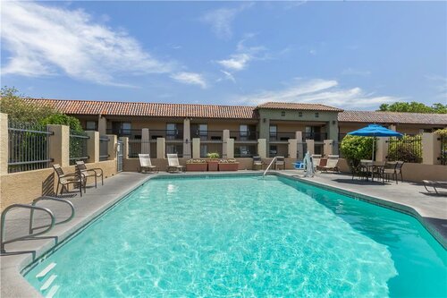 Best Western Plus A Wayfarer's Inn & Suites, Buchen Sie Hotel Kingman Arizona