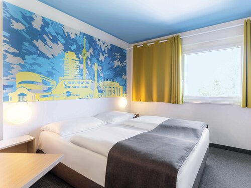 B&B Hotel Stuttgart-City, Забронировать Отель «постель и завтрак» Фойербах Баден-Вюртемберг