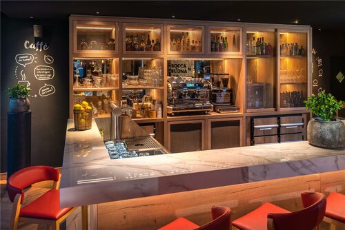 Park Inn by Radisson Zurich Airport, Book Hotel Ruemlang Zürich
