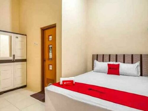 RedDoorz Syariah near Kebon Rojo Park Blitar, Rezervovat Hotel Blitar East Java