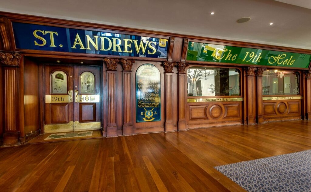 Lord Charles Hotel