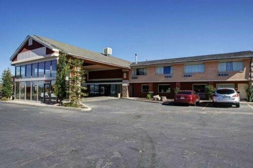 Quality Inn Evanston near Wyoming Downs, Забронировать Отель Эванстон Вайоминг