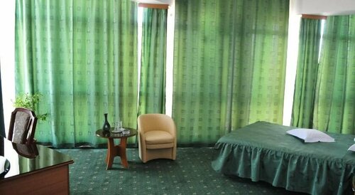 Hotel Emma Est, Rezervovat Hotel 3hvězdičkové hotely v Craiova, 3*