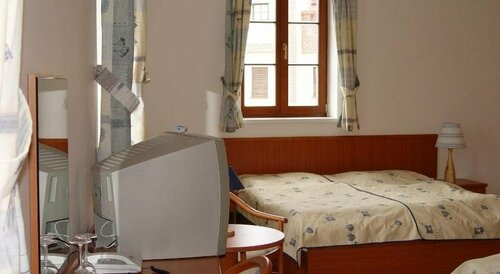 Hotel Galerie, Забронировать Отель Тршебонь Trebonsko
