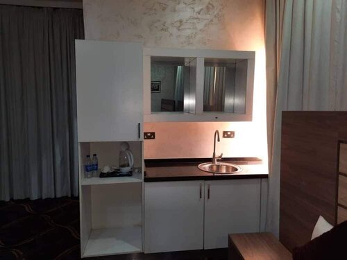 Treasures Suites & Conferences, Prenota Hotel Hotel a Bwari con piscina, Piscina