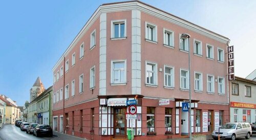Hotel zur Sonne, Varaa Hotelli Korneuburg Weinviertel