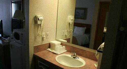 Lakeview Inn & Suites - Fort St. John, Book Hotel Hoteller i Britisk Columbia med pool, Swimmingpool