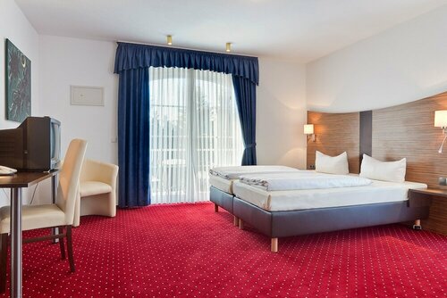 ArtHotel mare, Забронировать Отель Шарбойц Holstein Switzerland