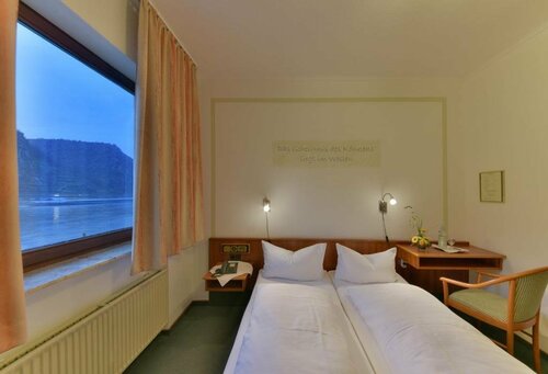 Hotel & Restaurant Krone, Забронировать Отель Отели Кестерт с парковкой, Парковка