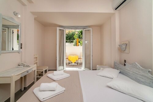 Amaryllis Hotel, Prenota Hotel Perissa Santorini
