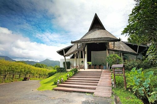 Aana Resort & SPA