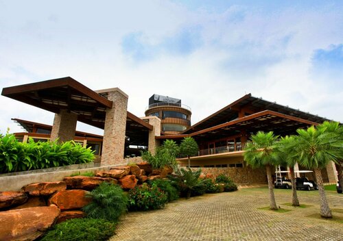 Mountain Creek Golf Resort & Residences, Забронировать Курортный отель Курортные отели Ban Lat Bua Khao, Курортный отель