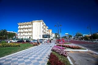 Hotel Garden, Забронировать Отель Каттолика Побережье Римини