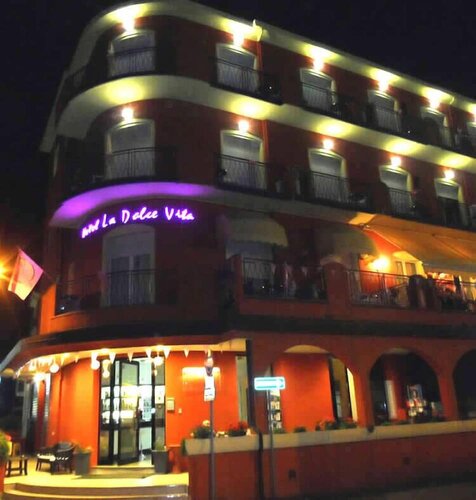 Hotel La Dolce Vita, Забронировать Отель Римини - центр города Римини