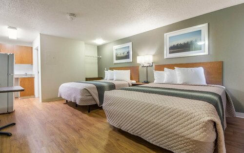 Crossland Economy Studios - Houston - Northwest, Book Hotel Hoteller i Houston med parkering, Parkering