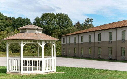 Super 8 by Wyndham Beaver Falls, Брондау Қонақ үй Бивер Фолс 