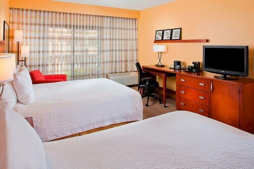 Courtyard Orlando Airport, Book Hotel Orlando Kissimmee