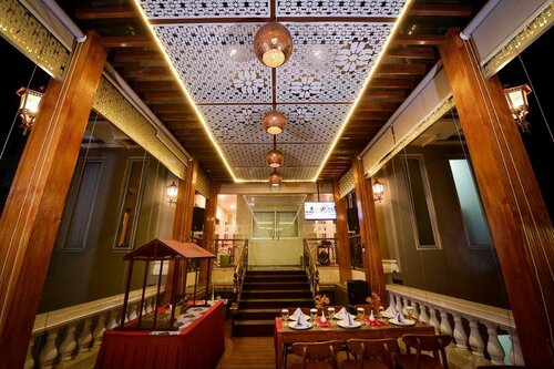 Super 8 by Wyndham Solo, Prenota Hotel Solo. Central Java