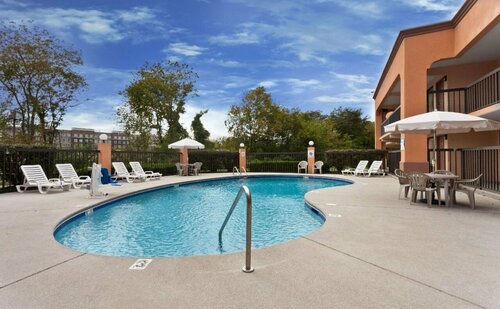 Super 8 by Wyndham Knoxville West/Farragut, Reserva ahora Posada u hostería Farragut Tennessee