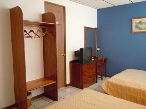 Hostal Verona, Забронировать Хостел Отели San Salvador Department с завтраком, Завтраки