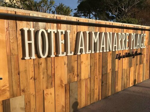 Villa à proximité de la plage de lalmanarre, Забронировать Отель Йер Var coast