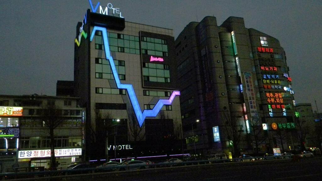 V Hotel