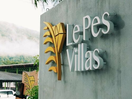 Le Pes Villas, Забронировать Отель Отели Накхонситхаммарат с бассейном, Бассейн