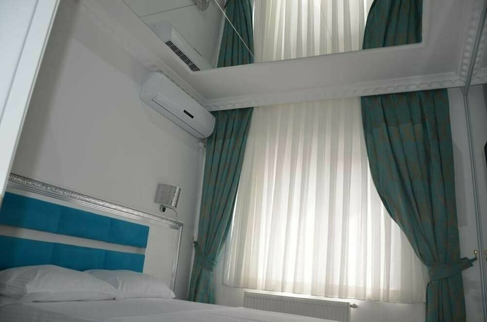 VIP Gold Suites