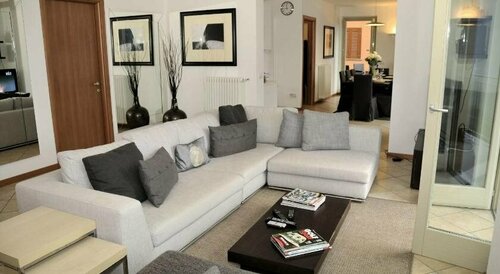 Apartments Rossini, Забронировать Апартаменты/квартира Варенна Озеро Комо, рядом с Вилла Монастеро