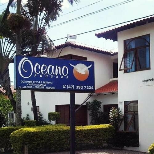 Oceano Pousada - Buffet de café da manhã e serviço de quarto diário, Забронировать Отель Отели Санта-Катариной с парковкой, Парковка
