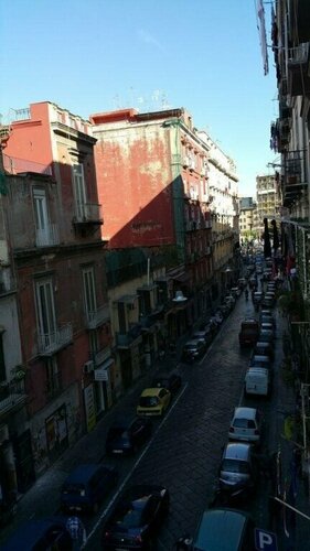 Neapolitan Experience BB, Забронировать Отель Неаполь - исторический центр Неаполь, рядом с Церковь и монастырь Сан-Лоренцо-Маджоре