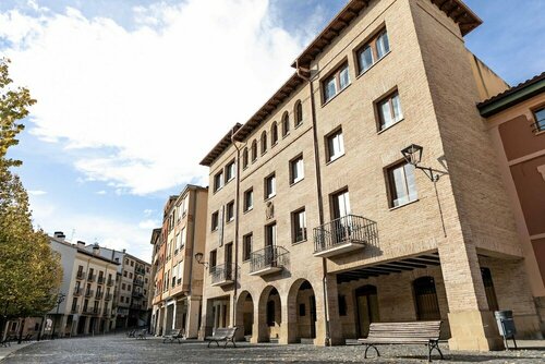 Alda Estella Hostel, Забронировать Хостел Хостелы Эстелла, рядом с Дворец наваррских королей, Хостел