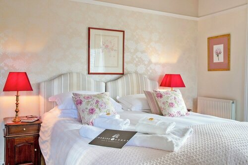 Sheriff Lodge, Rezervați Bed and Breakfast Hoteluri de afaceri în Merseyside, 4* 5*